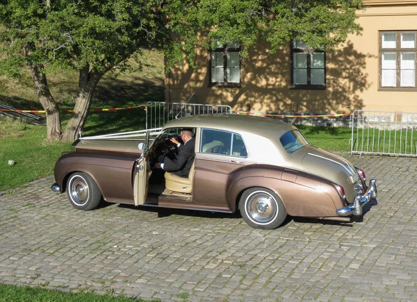 Oslo Norway Circa August 2017 Коричневый Автомобиль Bentley Saloon — стоковое фото