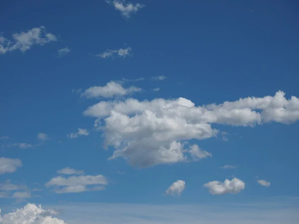 Блакитне Небо Хмарами Корисно Фон — стокове фото
