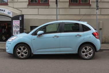 Goteburg, İsveç - yaklaşık Ağustos 2017: ışık Mavi Citroen C3 araba