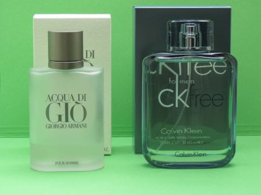 Paris, Fransa - Mayıs 2017 yaklaşık: Armani Acqua di Gio, Calvin Klein erkek eau de toilette, herdem yeşil çok satan için ücretsiz dünya çapında parfüm