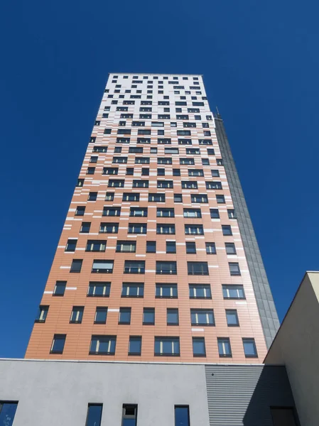 Az kule, en yüksek binası