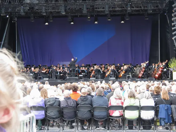 Copenhagen, Danimarka - yaklaşık Ağustos 2017: tanımlanamayan Senfoni Orkestrası canlı açık havada oyun