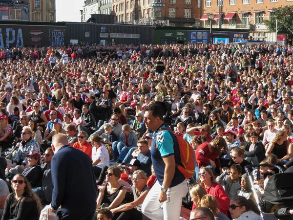 izlerken kadın Şampiyonası 2017 finali kalabalık