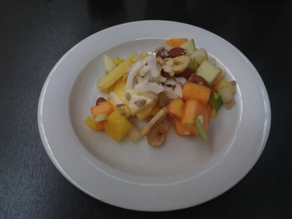 Prato Salada Frutas Com Abacaxi Melão Banana — Fotografia de Stock