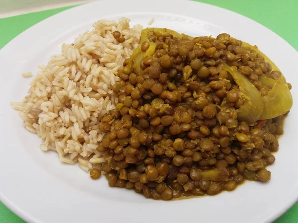 Dal Masala Lentilhas Com Especiarias Arroz Prato Vegetariano Estilo Indiano — Fotografia de Stock