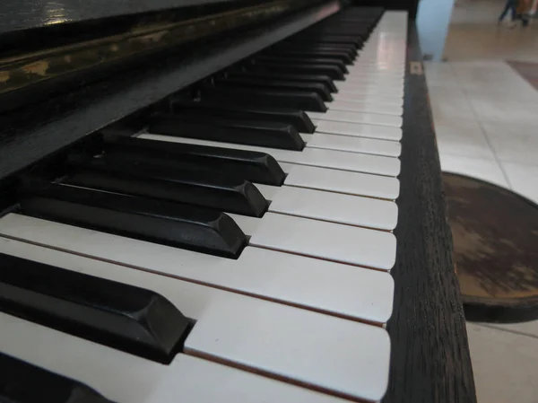 Piano Aka Pianoforte Keyboard Close Perspective — Stock Photo, Image