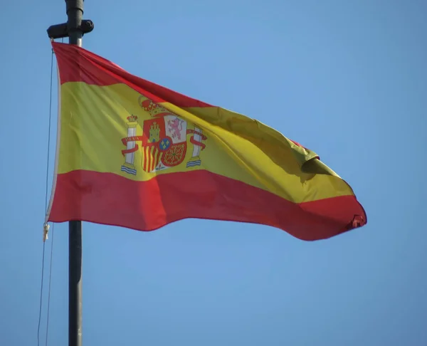 Bandera Nacional Española España Europa Flotando Cielo Azul —  Fotos de Stock