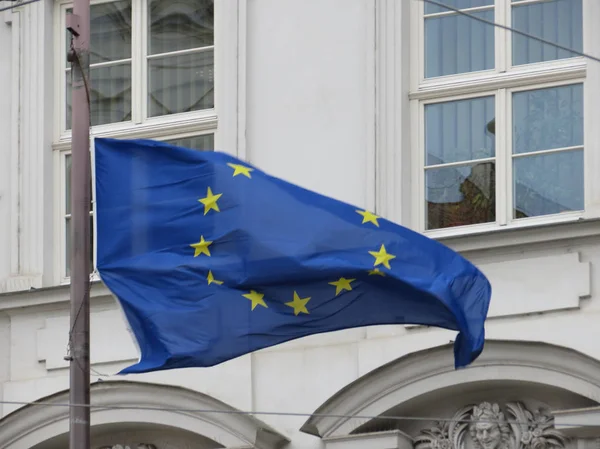 欧州連合の旗 別名ヨーロッパ フローティング — ストック写真