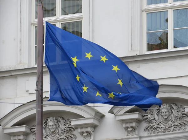 欧州連合の旗 別名ヨーロッパ フローティング — ストック写真