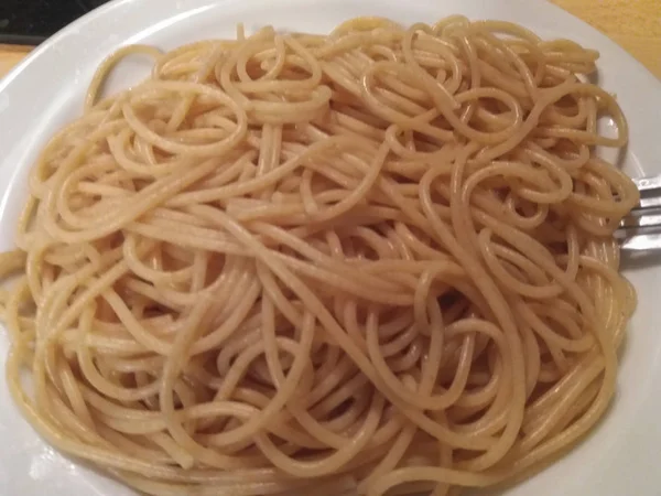 Spagetti Tészta Hagyományos Olasz Ételeket Egy Tál — Stock Fotó
