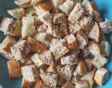 ekmek başlıca bir gıda un ve su ile bir hamur pişirme tarafından hazırlanan