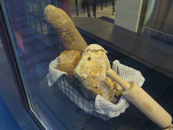 Brot Grundnahrungsmittel Aus Einem Teig Aus Mehl Und Wasser Durch — Stockfoto