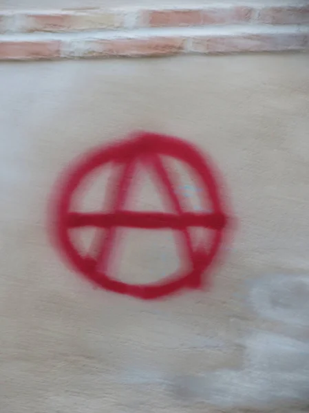 Anarchy Symbool Geschilderd Rode Verf Wazig — Stockfoto