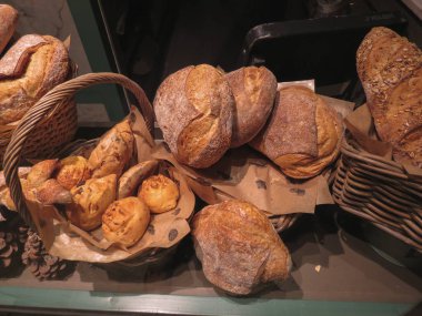 ekmek başlıca bir gıda un ve su ile bir hamur pişirme tarafından hazırlanan