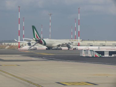 Roma 'da Alitalia uçakları