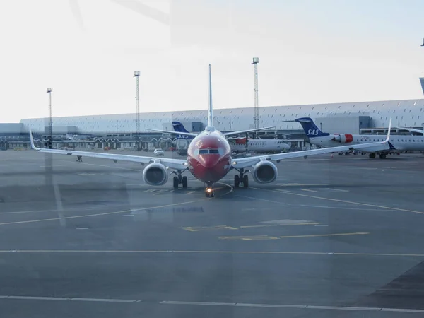 挪威波音737滑行 — 图库照片