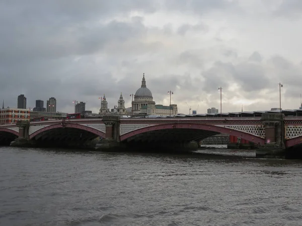 Puente Blackfriars en Londres — Foto de Stock