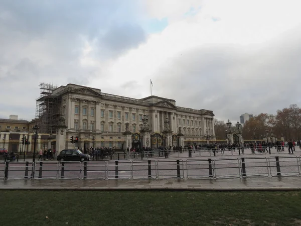 Palacio de Buckingham en Londres — Foto de Stock