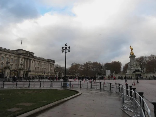 Palacio de Buckingham en Londres — Foto de Stock