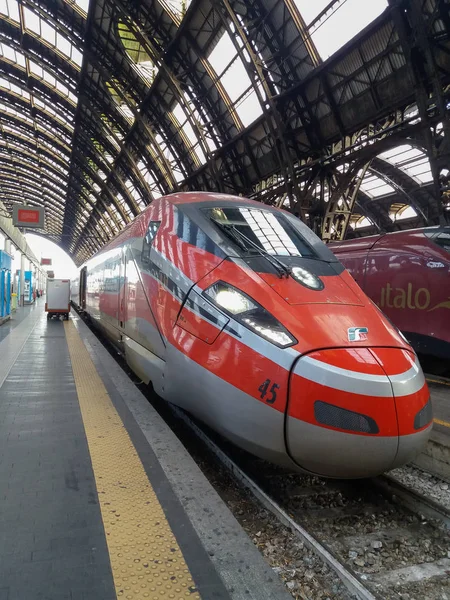 Estação ferroviária em Milão — Fotografia de Stock