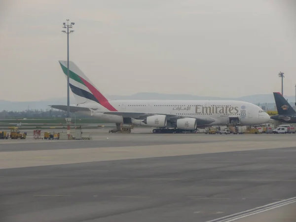 Vienna Schwechat Austria Circa Aprile 2017 Aereo Passeggeri Più Grande — Foto Stock