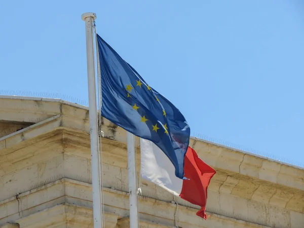 Bandeira Nacional Maltesa Malta Que Arvora Conjunto Com Bandeira — Fotografia de Stock