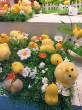 Peru, İtalya - CRCA Nisan 2019: Piliçlerle Paskalya Süslemeleri