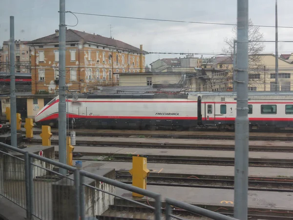 Milão Itália Circa Março 2018 Frecciabianca Comboio Interurbano Principal Estação — Fotografia de Stock