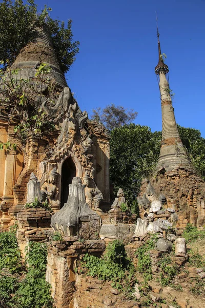 Shwe Inn Dain Pagoda complex in Indein village Inle Lake Myanmar — Stock Photo, Image