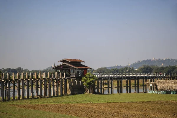 U bein bridge Amarapura, Мьянма (Бирма) ) — стоковое фото