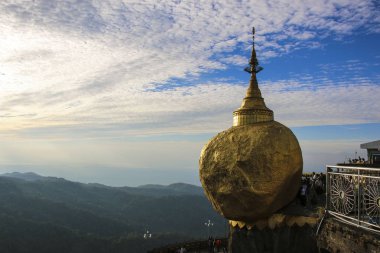 Kyaiktiyo pagoda, altın rock, Myanmar (Burma)