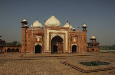 Batı kapısı Taj Mahal, Agra, Hindistan