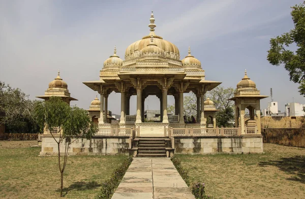 Cenógrafos Reais em Jaipur, Rajasthan, India.A cremação real — Fotografia de Stock