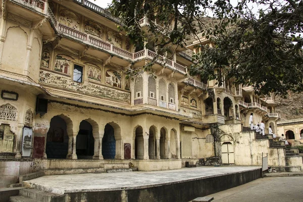 Galta tempel of Galtaji (Monkeys tempel) India — Stockfoto