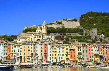 Cinque Terre, Ligur yakınındaki güzel balıkçı Portovenere şehir