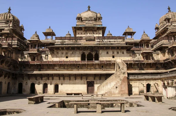Orchha fort (Jahangir Mahal), Orchha, Madhya Pradesh, Índia — Fotografia de Stock