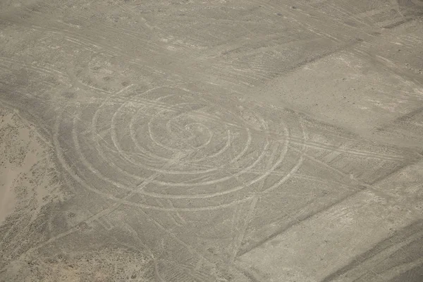 Désert de Nazca, Pérou, lignes en forme de spirale tordue — Photo