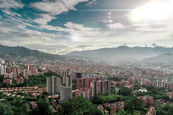 Çok Kalabalık Bir Şehrin Havadan Görünüşü Hemen Hemen Tüm Binalar — Stok fotoğraf