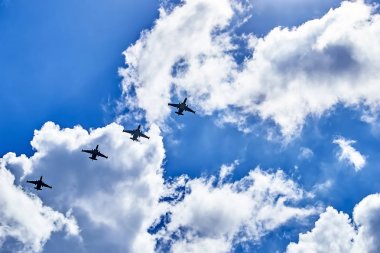 Savaş bombardıman uçakları bağlantı