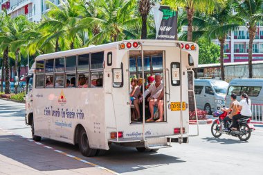 Tayland, Phuket, 22 Mart 2018 - sokaklarda, ucuz taksi yolcuyla Asya saklardı popüler toplu taşıma
