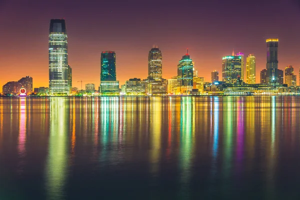 Jersey City gece, Hudson Nehri