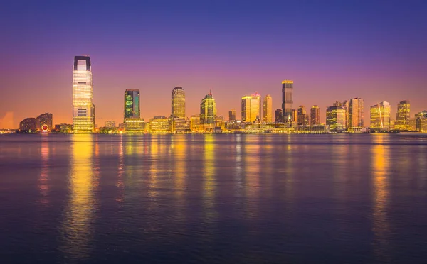 Jersey City gece, Hudson Nehri