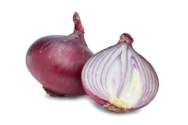 Beyaz zemin üzerinde soğan beyaz zemin üzerinde kırmızı soğan