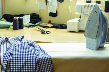 Ütü Masası dikiş Studio. Ben için demir ve şeyler var