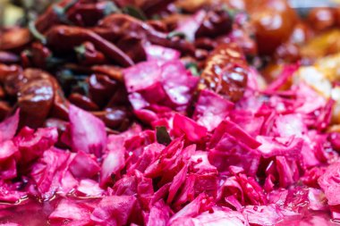 kırmızı lahana turşusu, yakın çekim, arka plan.