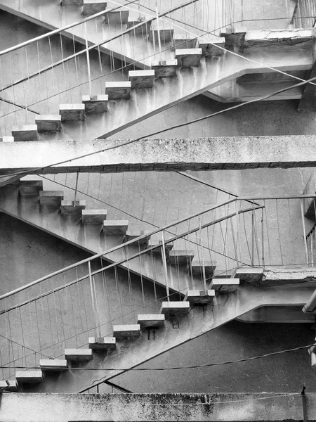 Architecture d'escalier extérieur — Photo