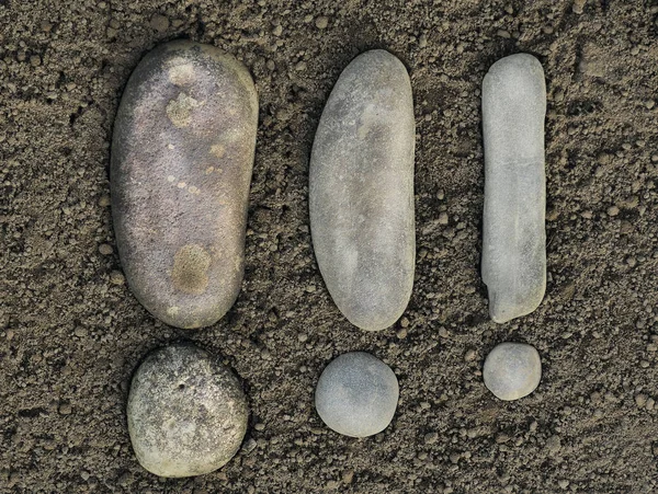 Steinernes Ausrufezeichen — Stockfoto