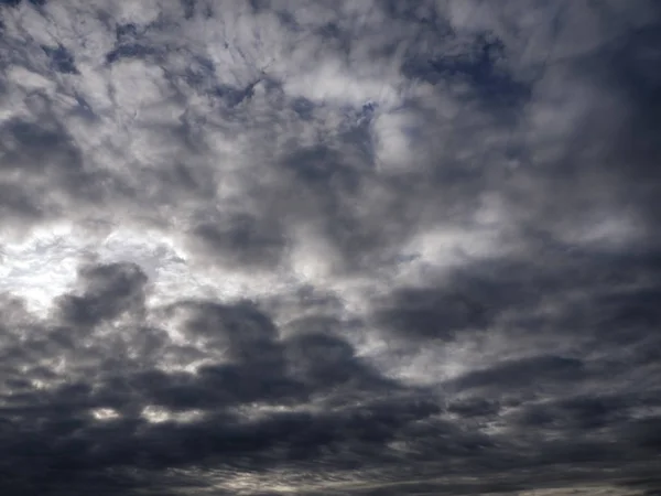 The sky is cloudy — Stock Photo, Image