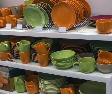 birçok seramik kupalar