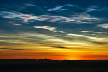 Sedefli bulut oluşumu